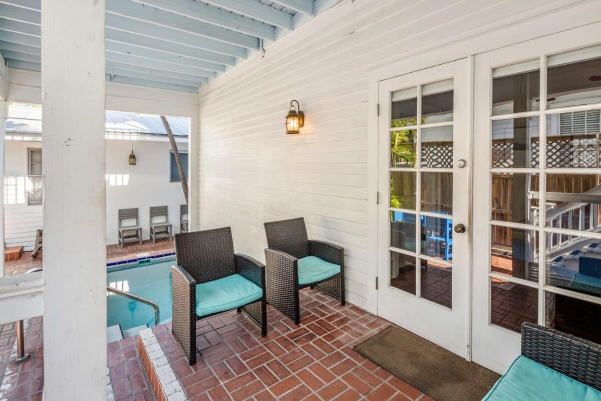 Bananas Foster Guesthouse Key West Bagian luar foto