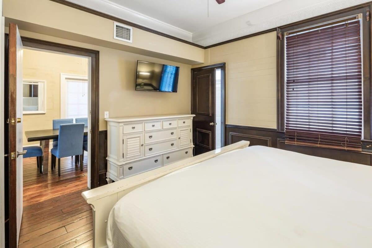 Bananas Foster Guesthouse Key West Bagian luar foto
